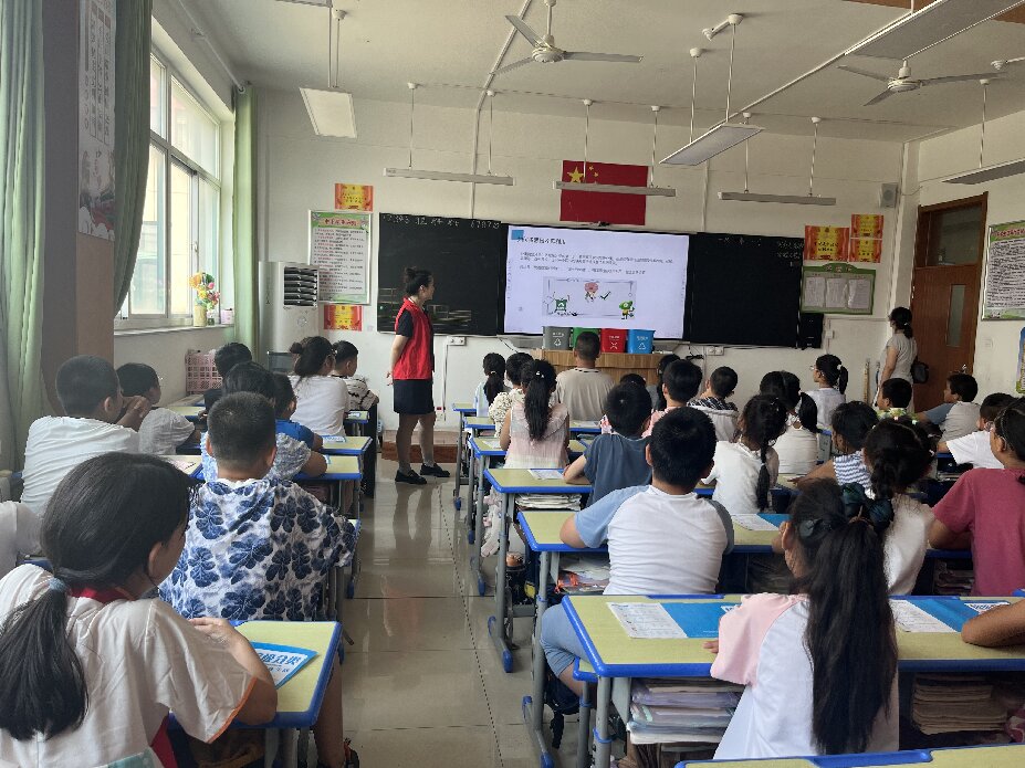 1751858523464588.jpg 萊州校園活動-2.JPG